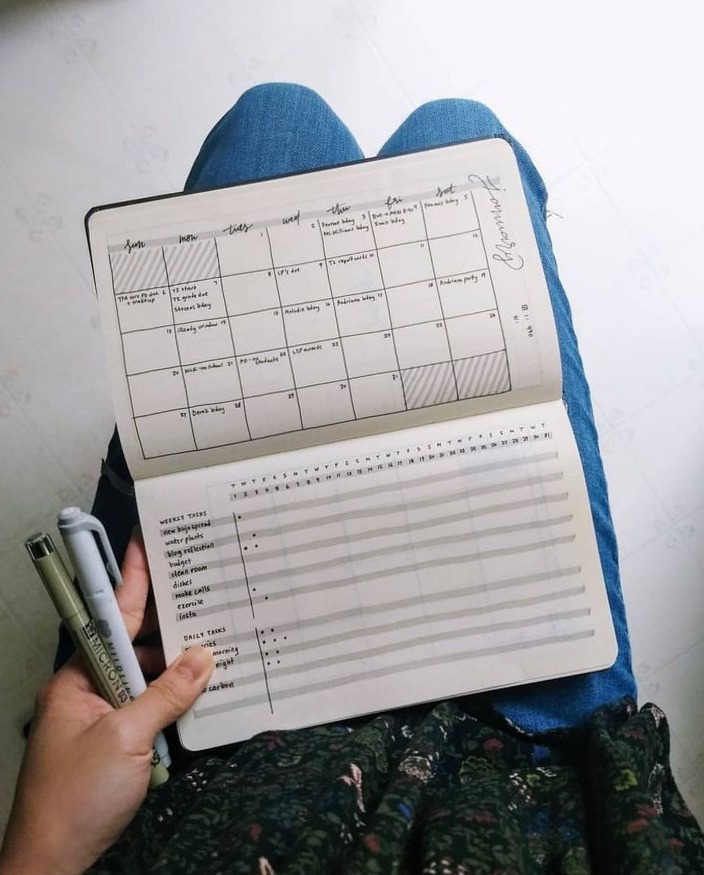 effdeesea✨ Digital Design & Creative Planner Assets — 🤍 ☁️ stay inspired all year long