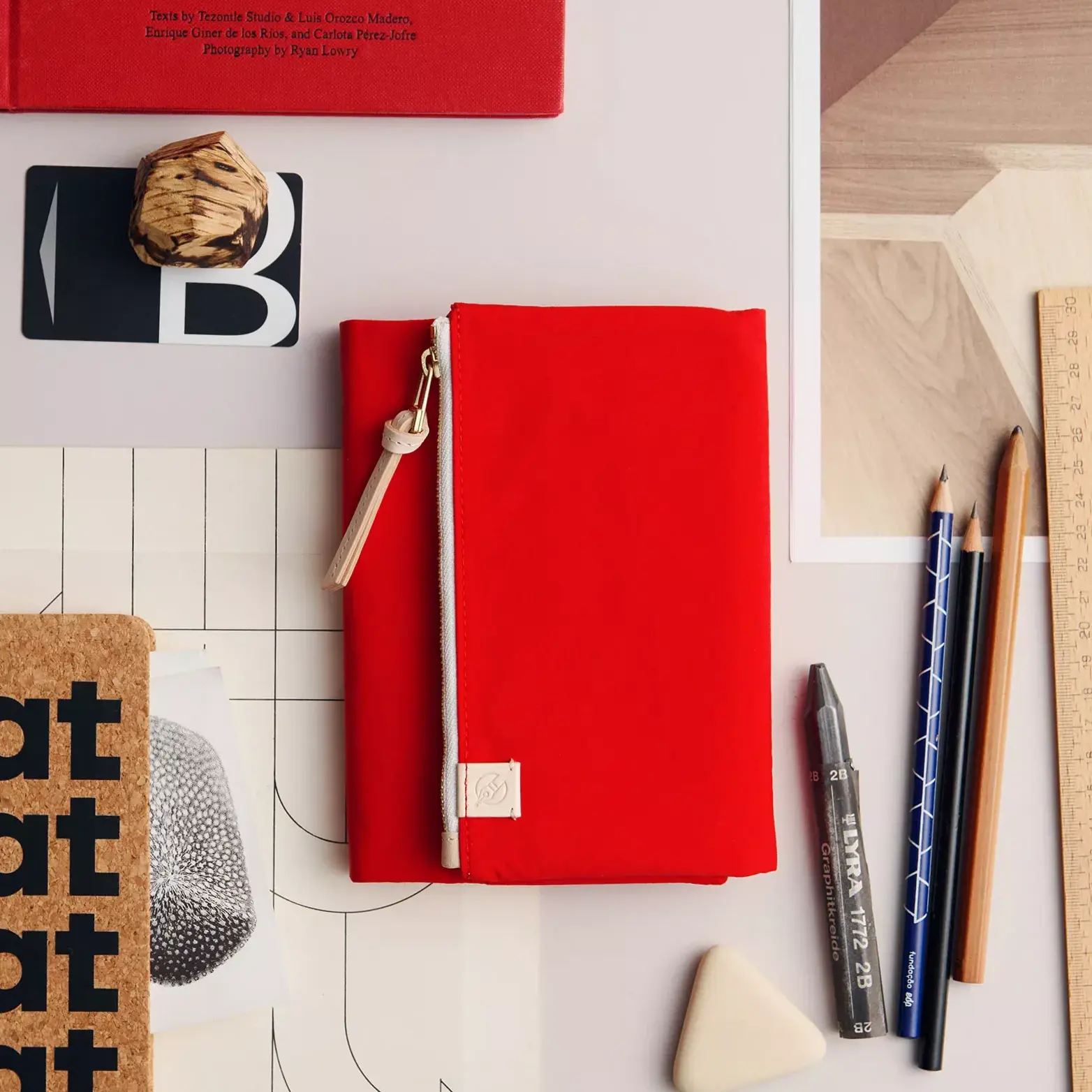 🌸 🌸 secret to staying productive: 2025 ほぼ日手帳 レッド A6サイズトラゲン