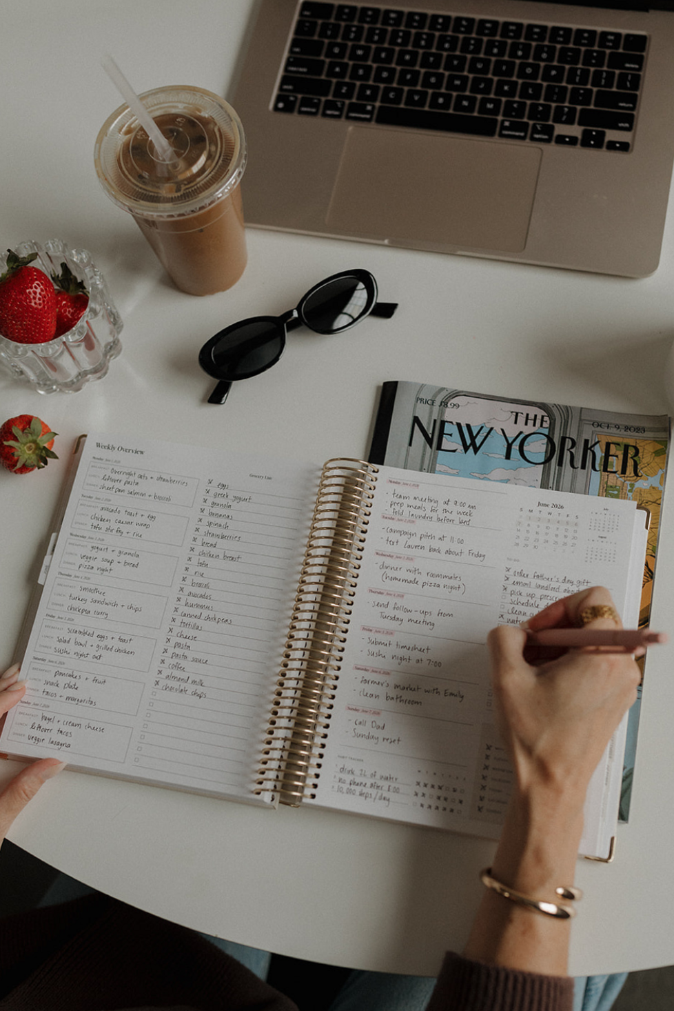 🧸 🚲 

The Secret To Staying Productive And Inspired This Year