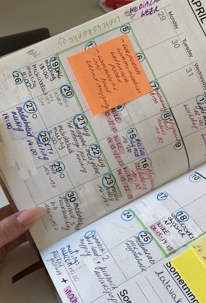 The Secret To Staying Productive And Inspired This Year 👒 🌿