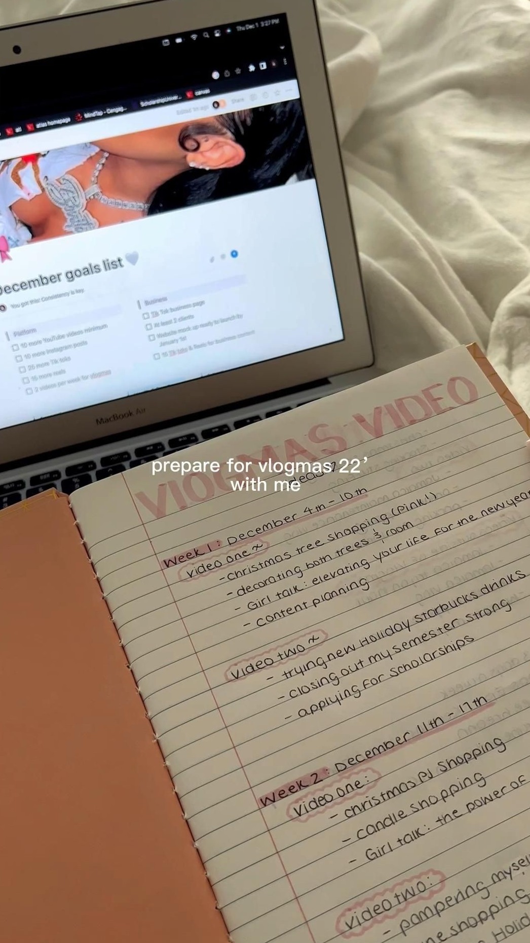 The Secret To Staying Productive And Inspired This Year 📊 🌸