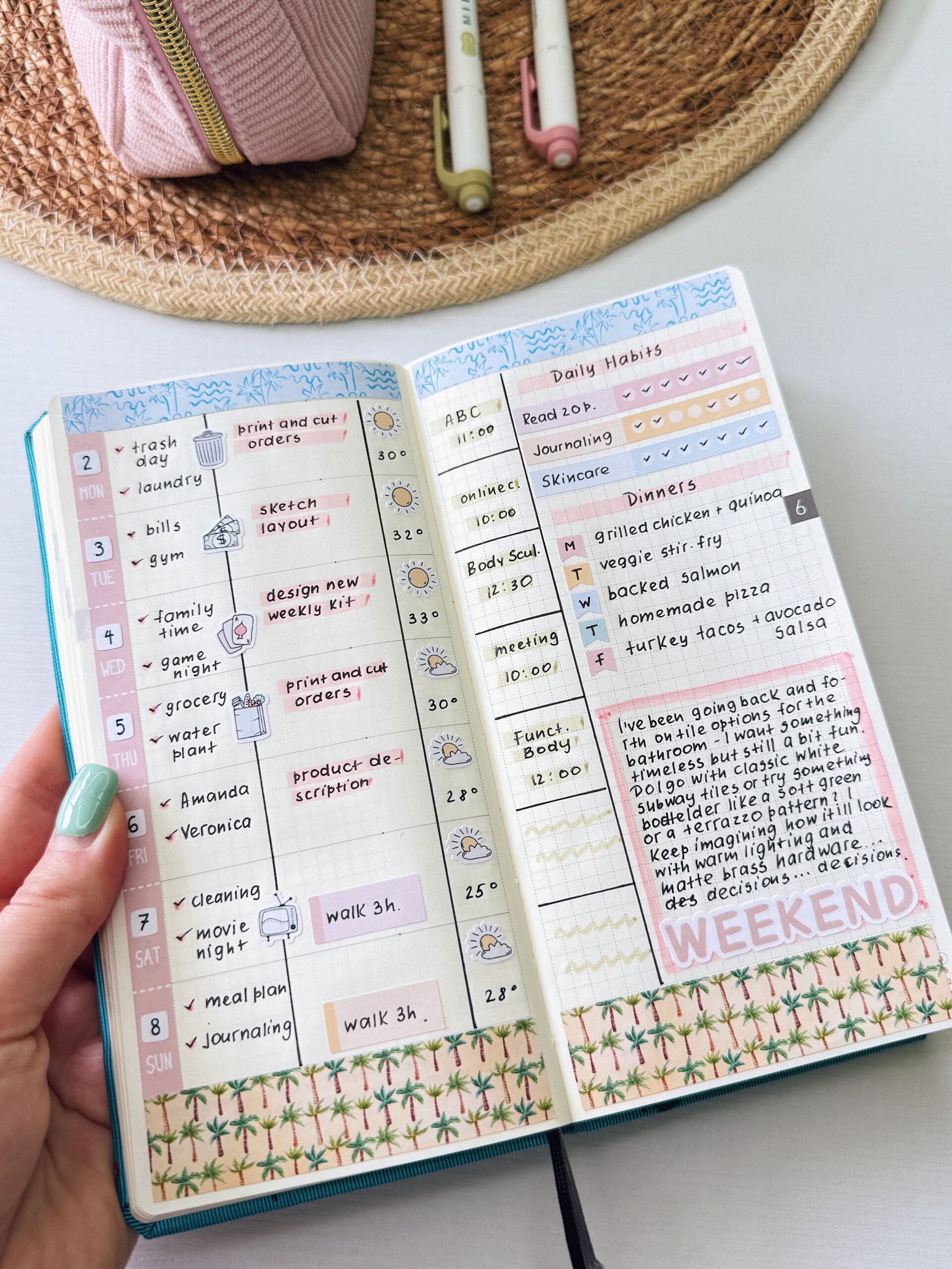 👒 🎀 

The Secret to Staying Productive and Inspired This Year in Digital Design & Planners