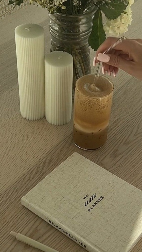 📝 ☕ 

The Secret To Staying Productive And Inspired This Year In A Cozy Digital Planner