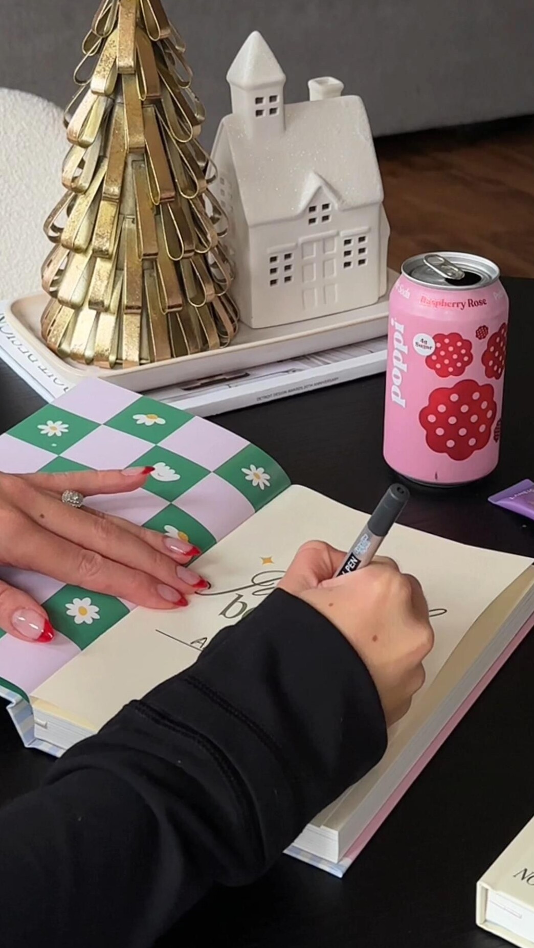 Unboxing It All Works Out Planner & Show Up Journal | Self-Care Essentials — 🖌️ 🌈 romanticize your routine